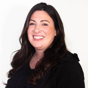 Helen Brawn Headshot